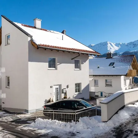 Daire In Near Lifts *