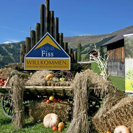 Daire In Near Lifts Fiss